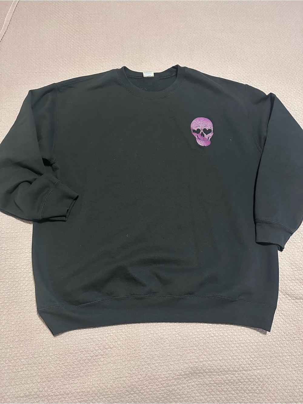 Black unisex 2x  Crewneck Sweatshirt with Purple Skull Graphic